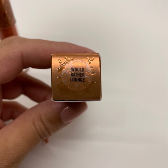 MAC COSMETICS BRONZING 2020 LIPGLASS - Picture 3 of 3